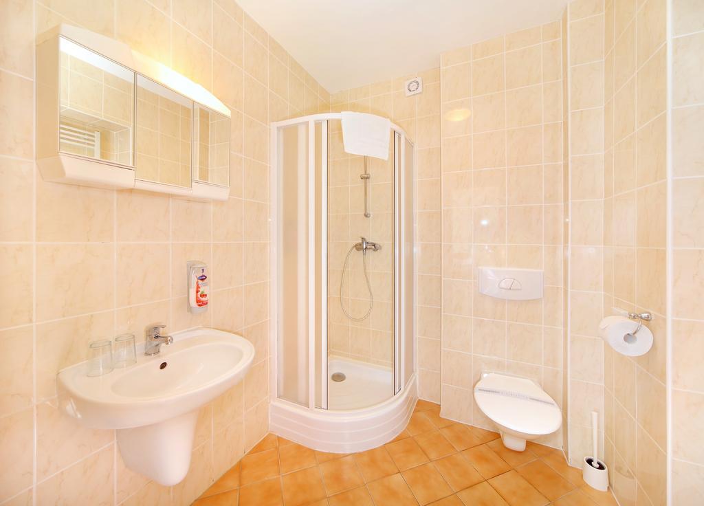 Palace Club Spindleruv Mlyn Room photo