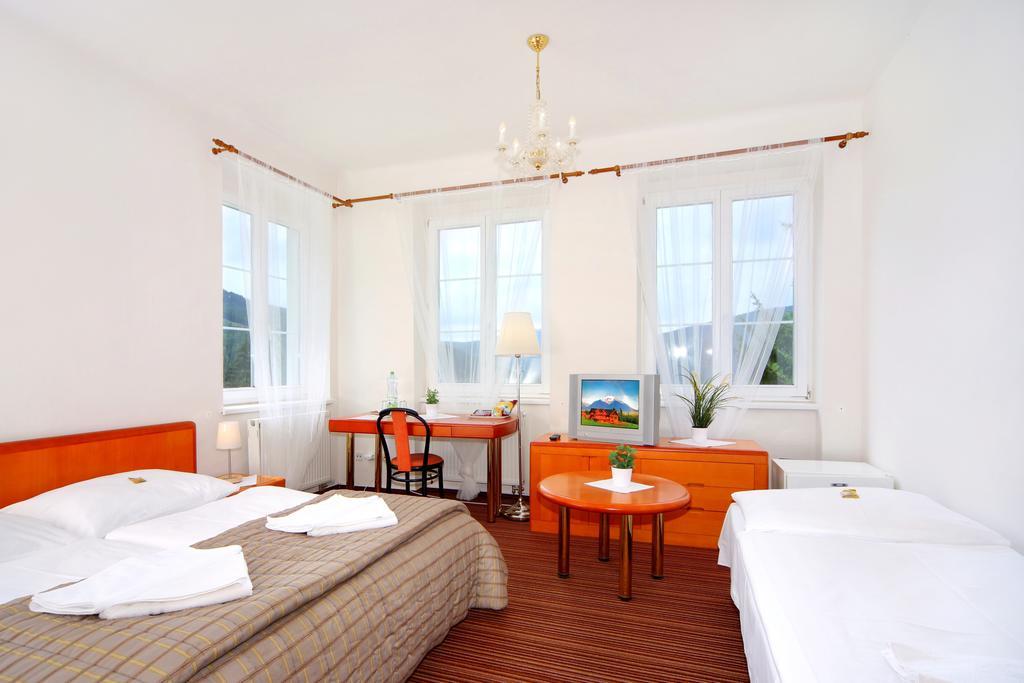 Palace Club Spindleruv Mlyn Room photo