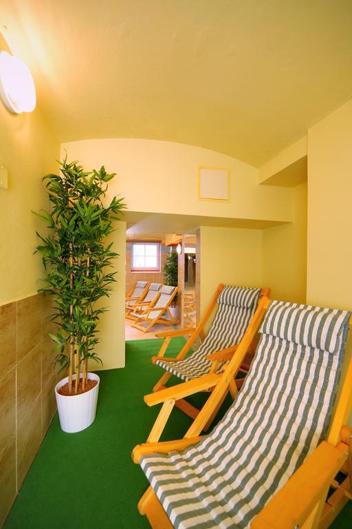 Palace Club Spindleruv Mlyn Exterior photo